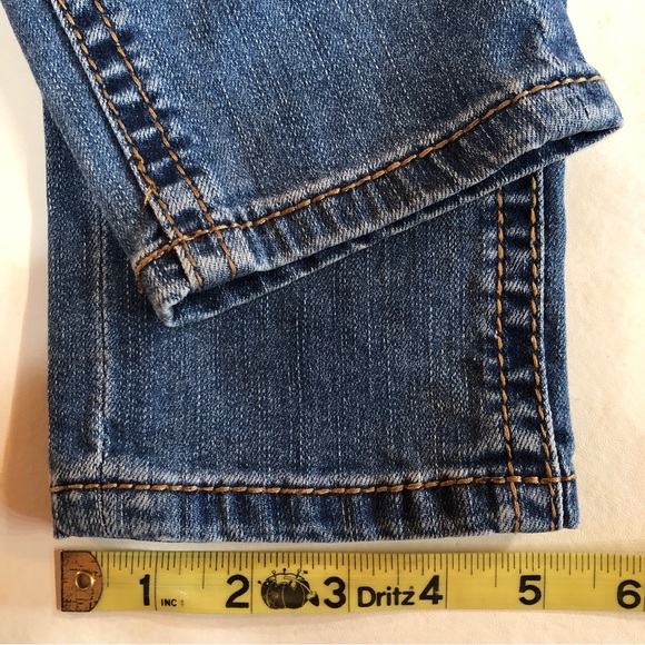 Grace in LA Distressed Floral Embroidered Skinny Jeans (25) - Picture 11 of 16